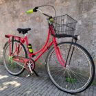Roze-Rode Custom Fiets